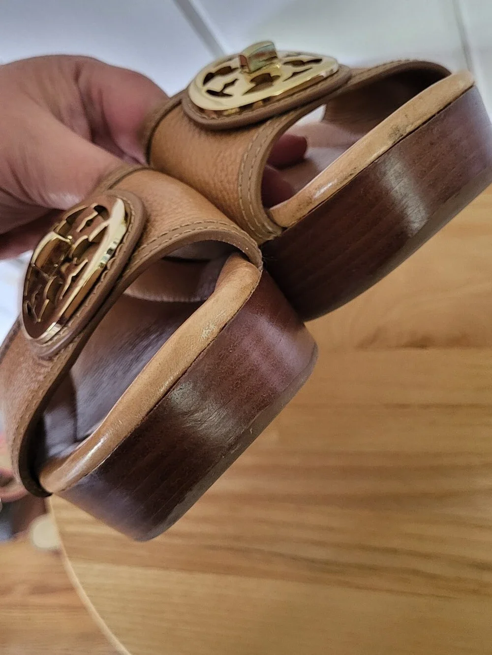 Tory Burch free emblem slide
