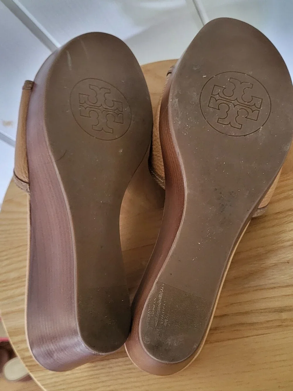 Tory Burch upper emblem