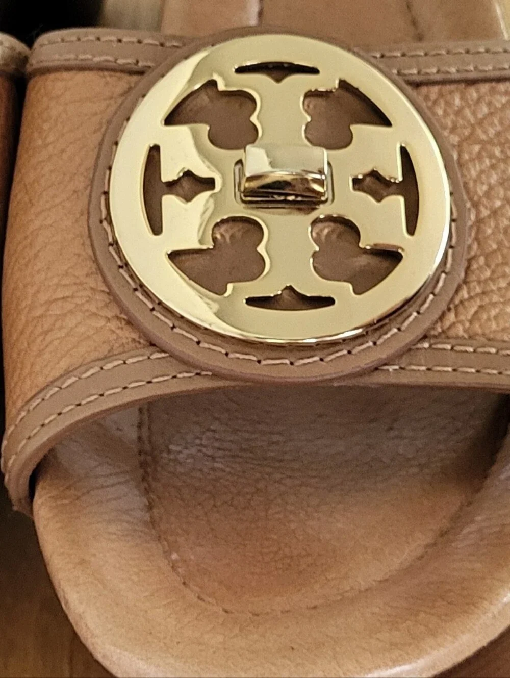 Tory Burch guc smoke