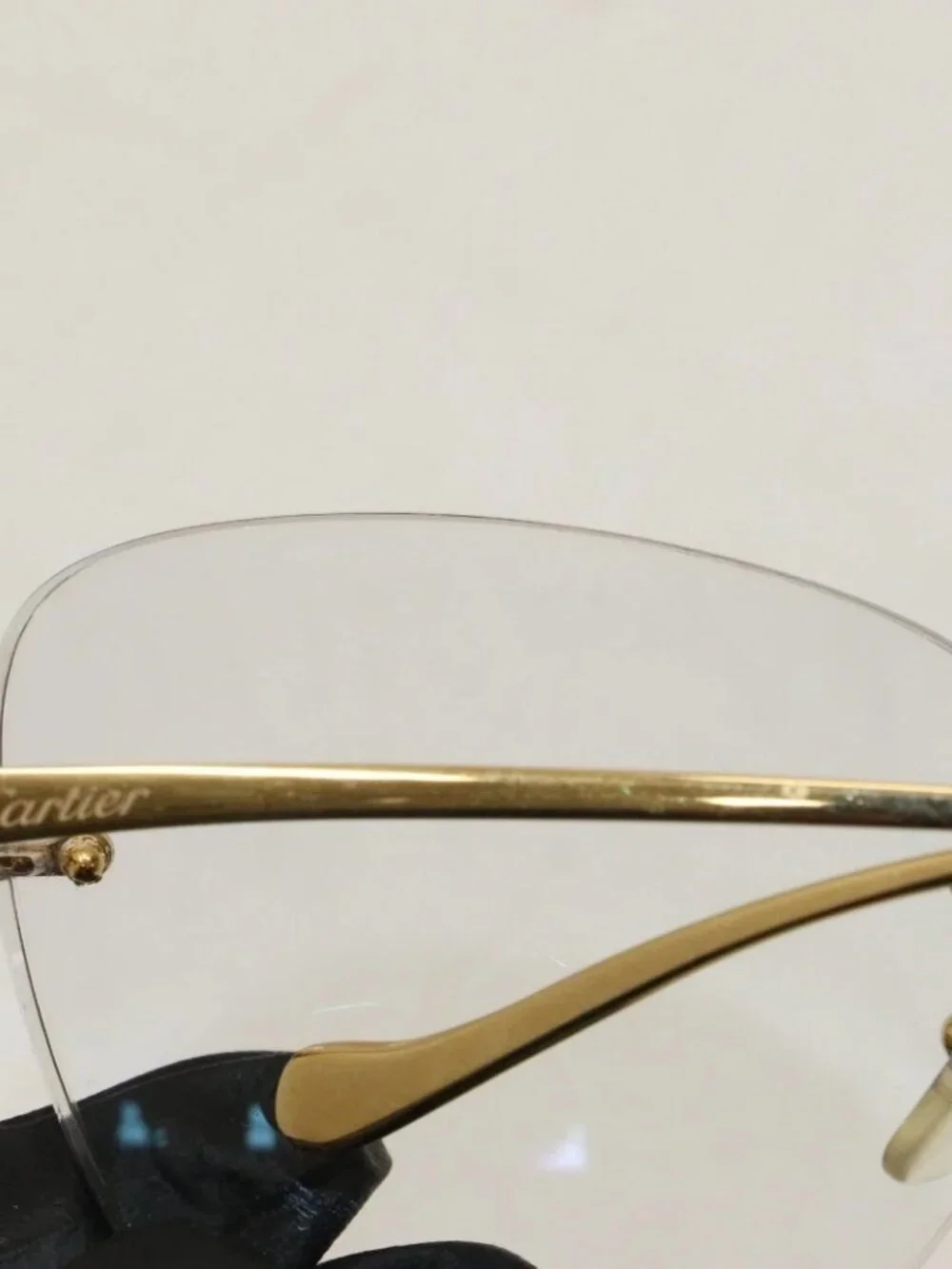 Cartier glasses scratches comes