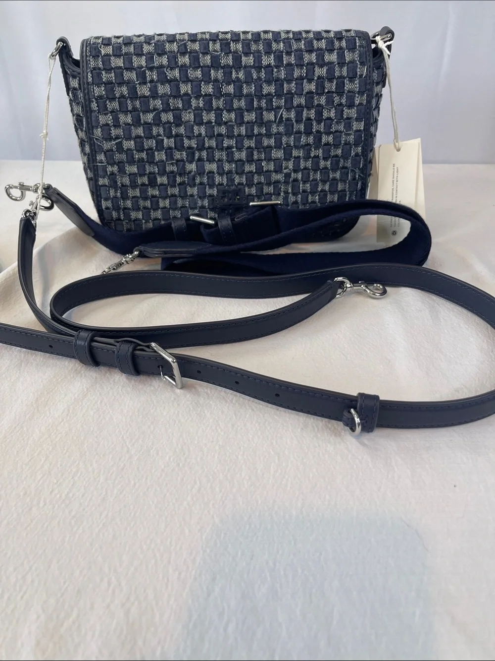 Tory Burch interior smooth magnetic