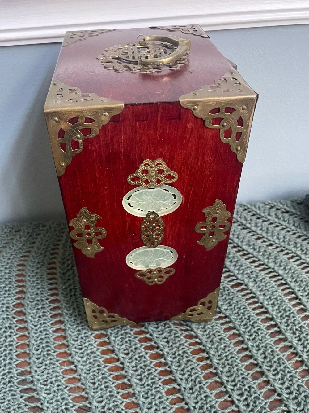 N/A compact red