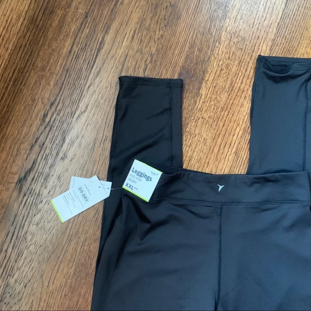 NWT Old navy Yoga Pants
