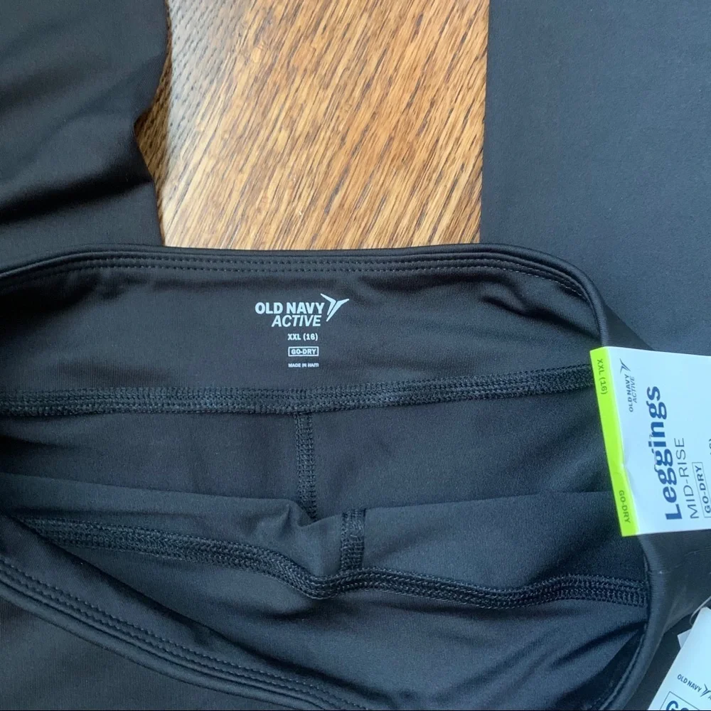 NWT Old navy Yoga Pants