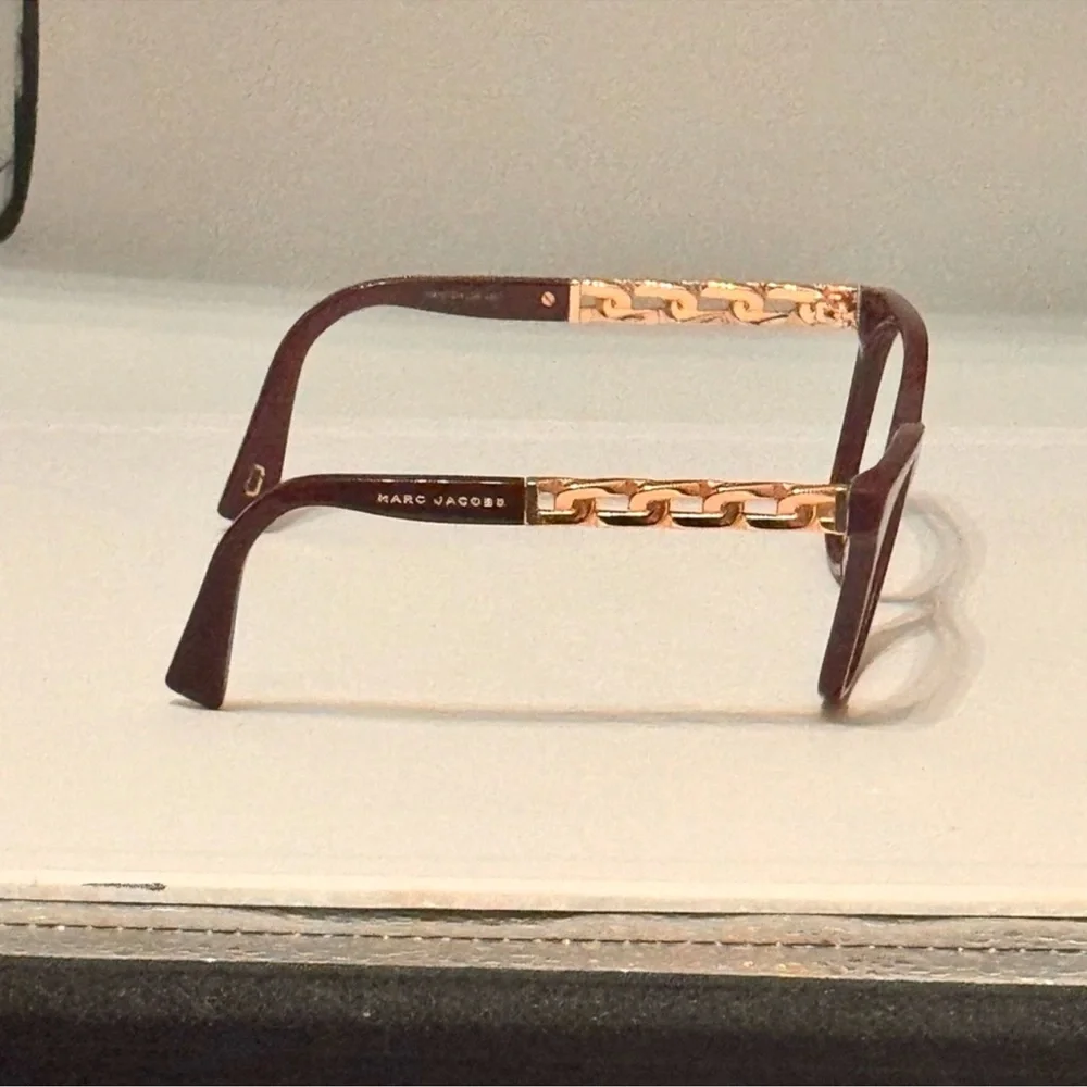 Marc Jacobs authentic marc
