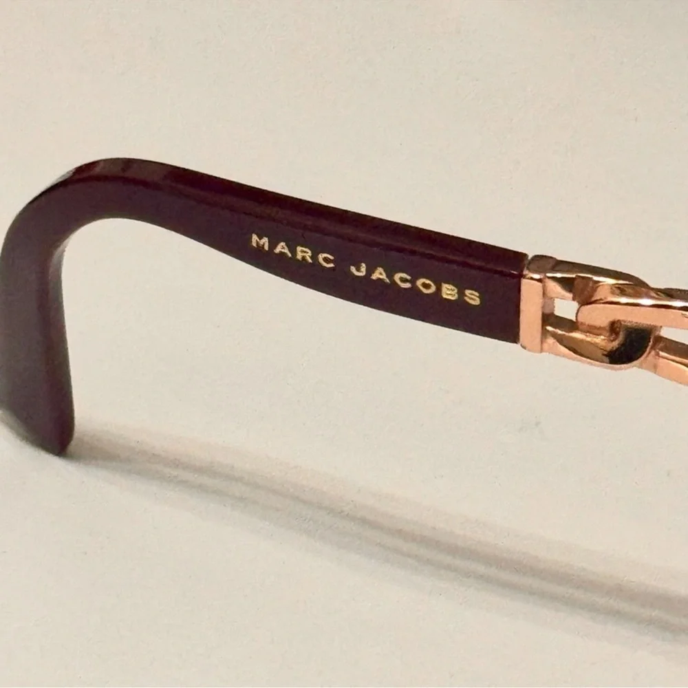 Marc Jacobs authentic marc