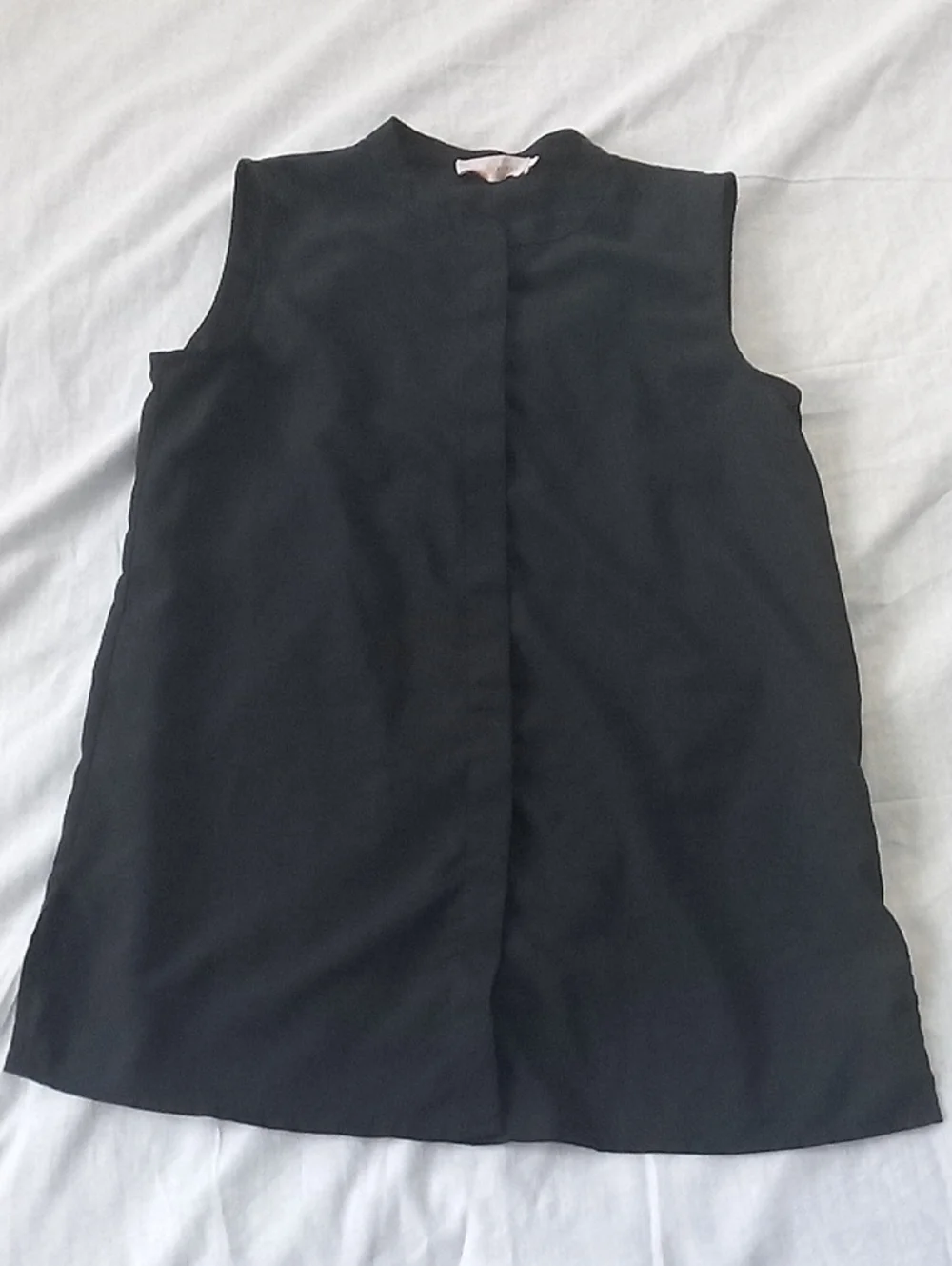 Tory Burch Women's Blue Sleeveless Button Down Top Size 2