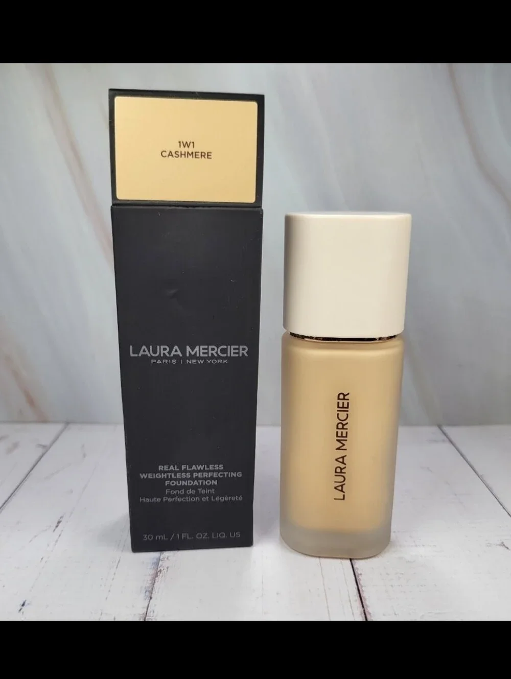 laura mercier brand new