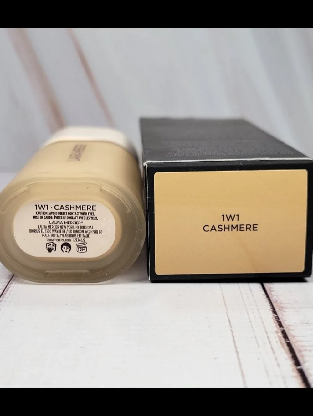 laura mercier brand new