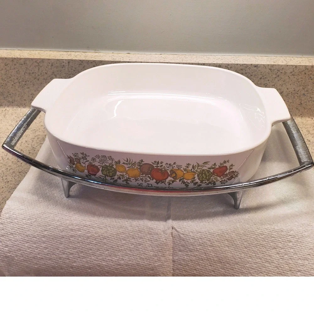 Corning Ware Casserole Dish Spice of Life A-10-B White Excellent Chrome Cradle