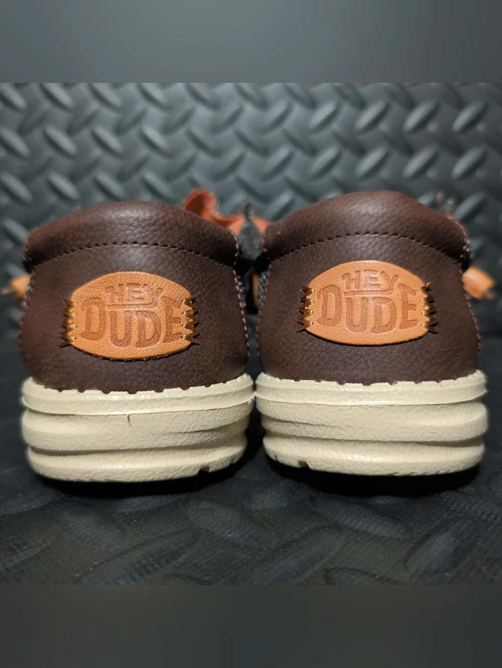 Hey Dude Wally Plaid brown size 7