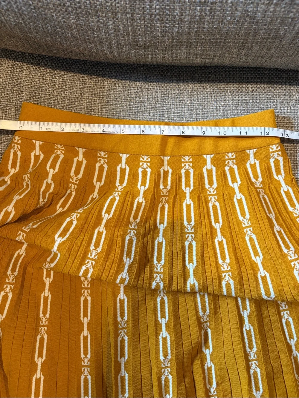 Tory Burch easy brings