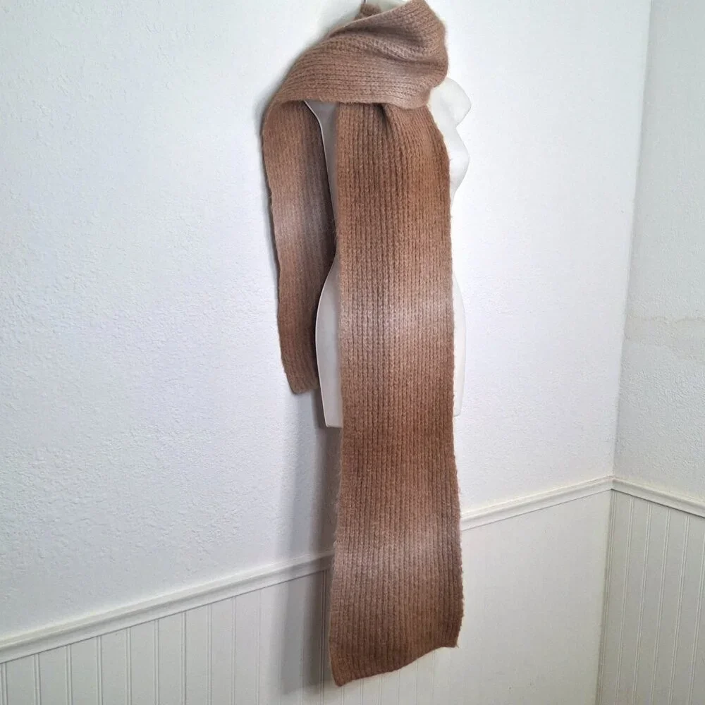 Banana Republic minimalist neutral
