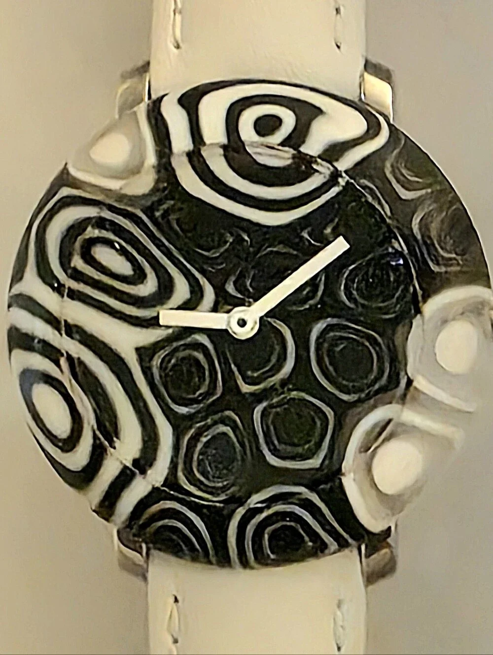 Yunik Handcrafted Murano glass 36mm genuine leather strap w/ safety buckle