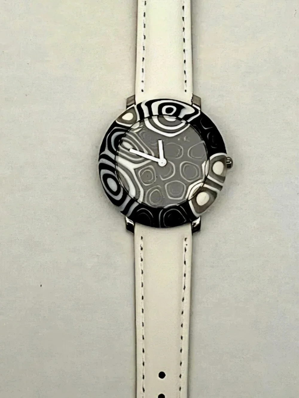 Yunik Handcrafted Murano glass 36mm genuine leather strap w/ safety buckle