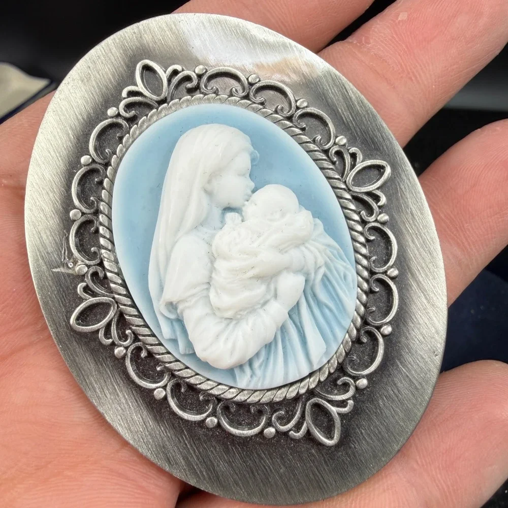 2013‎ CB Mother and Child Cameo Trinket Box Silver Tone Blue Oval Jewelry Case