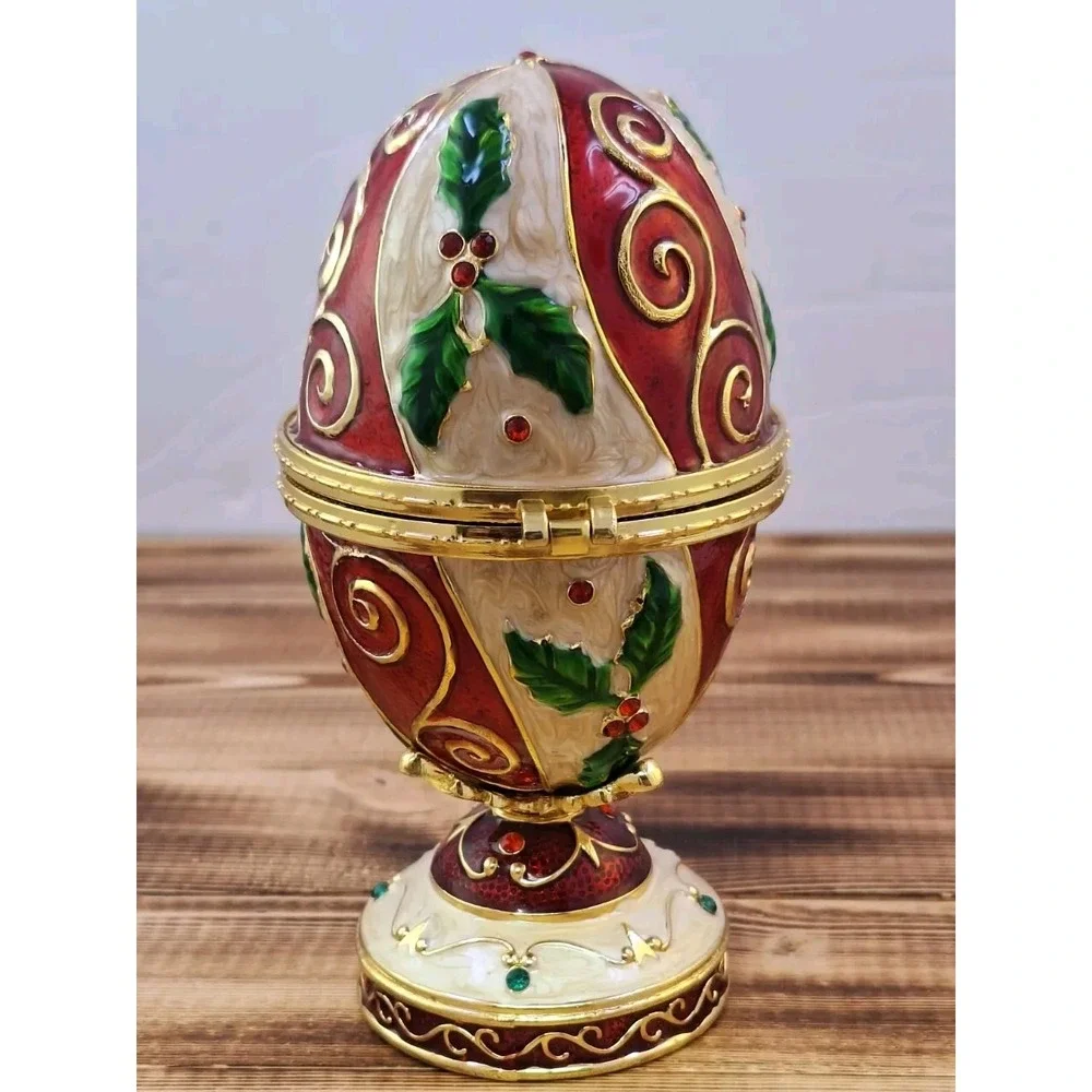 The Unbranded Brand ornate decorated