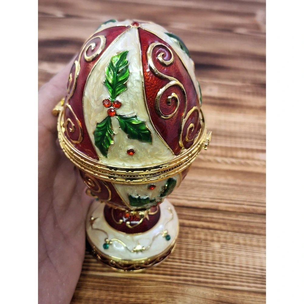 The Unbranded Brand ornate decorated