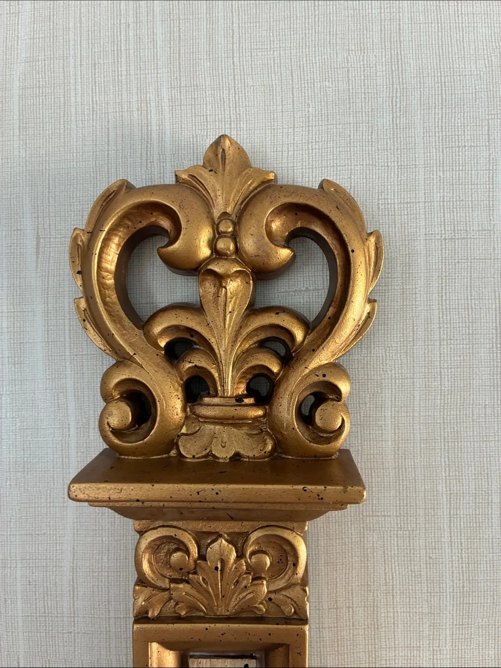 Syroco elegant gold