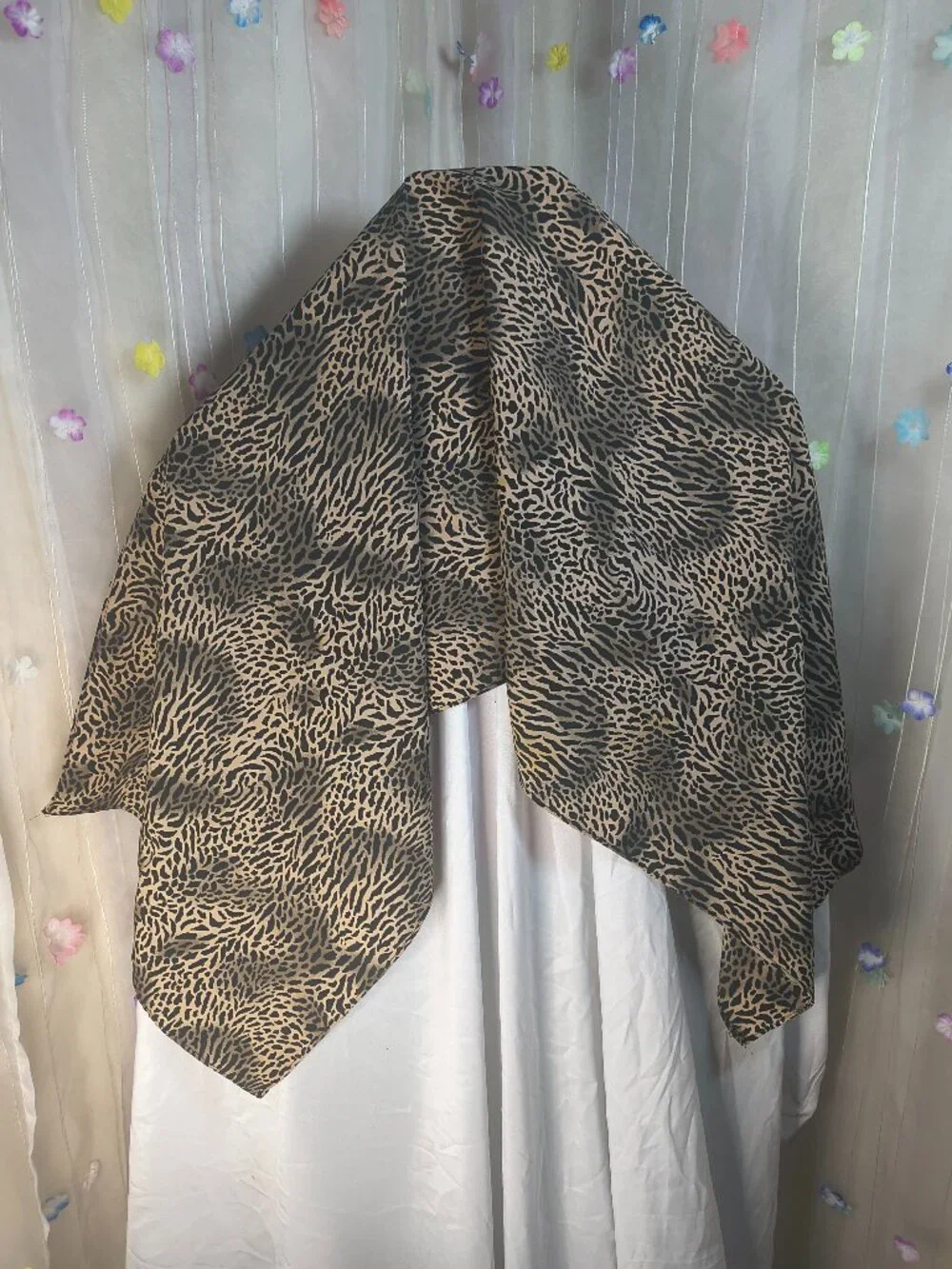 Unbranded Scarf cheetah 14 by 44 inches