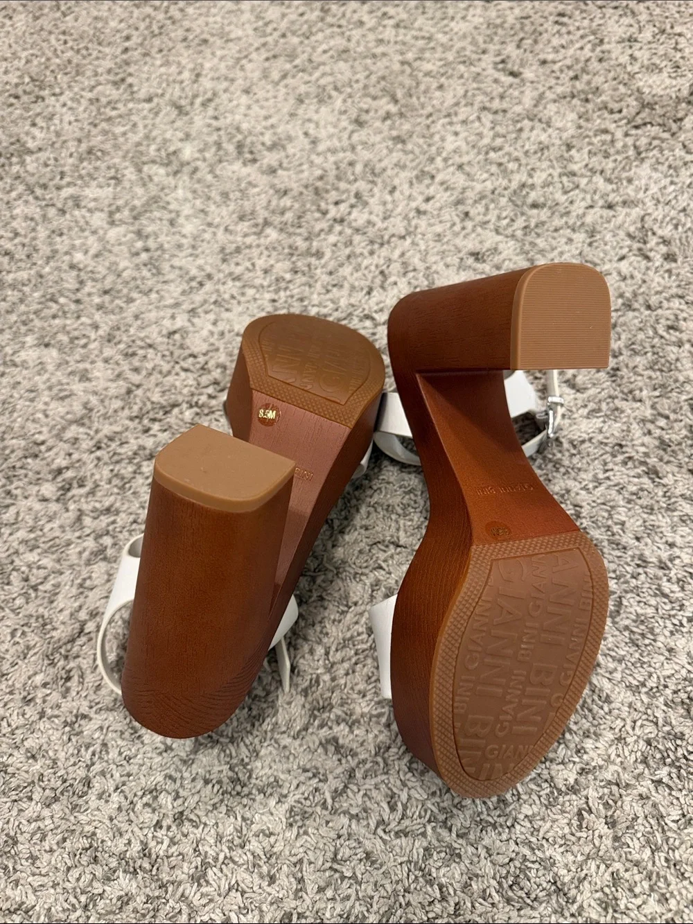 Gianni Bini chic white
