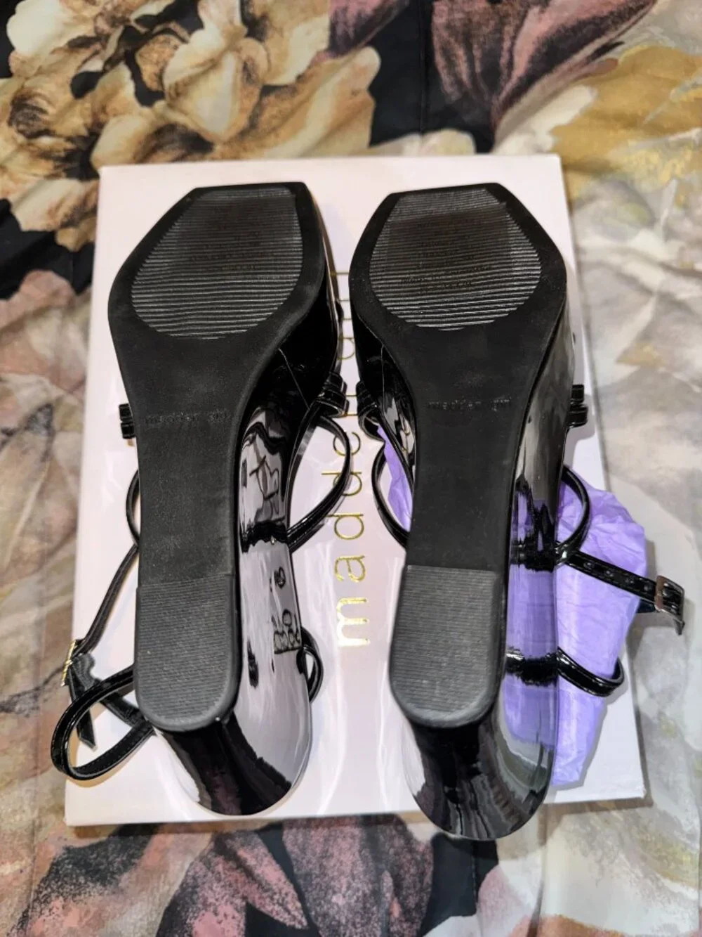 Steve Madden brunch platform cosmetic