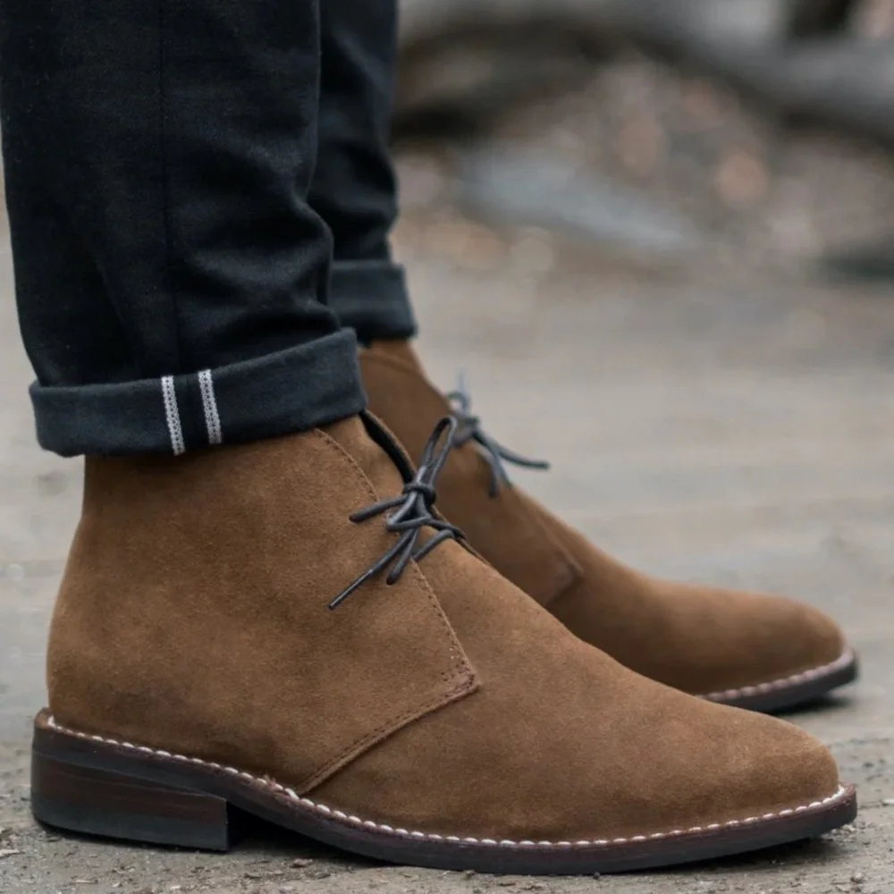 THURSDAY Everyday Scout Men’s Chukka Suede Boots Size 10