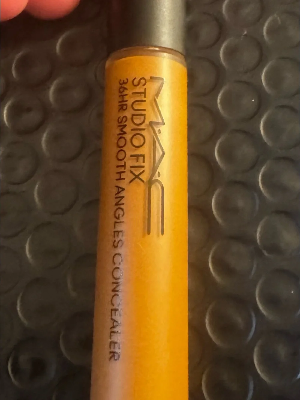 MAC Studio Fix 36HR Smooth Angles Concealer - Black Packaging