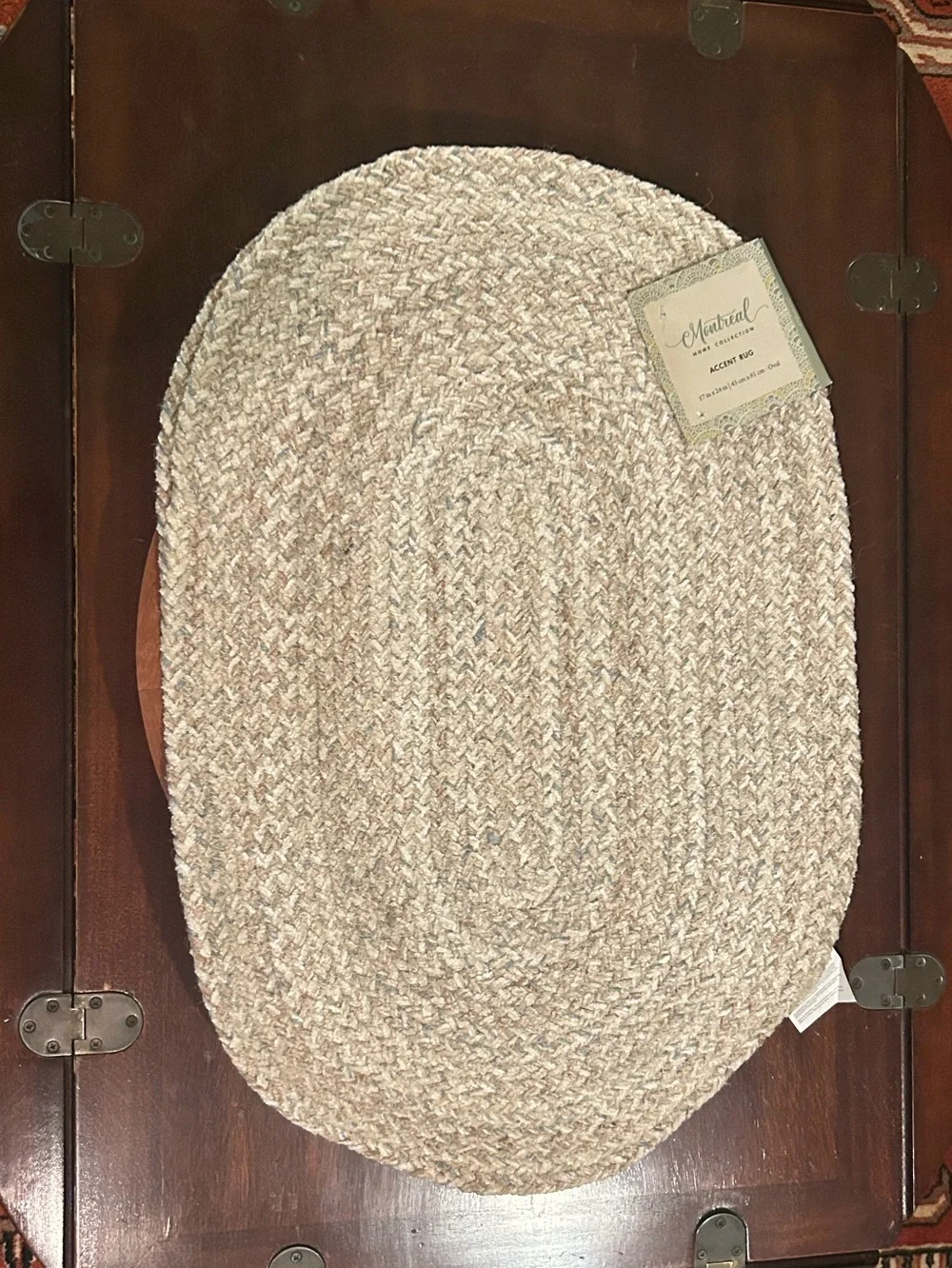 Montreal Oval Accent Rug Size 17 x 24 NEW!