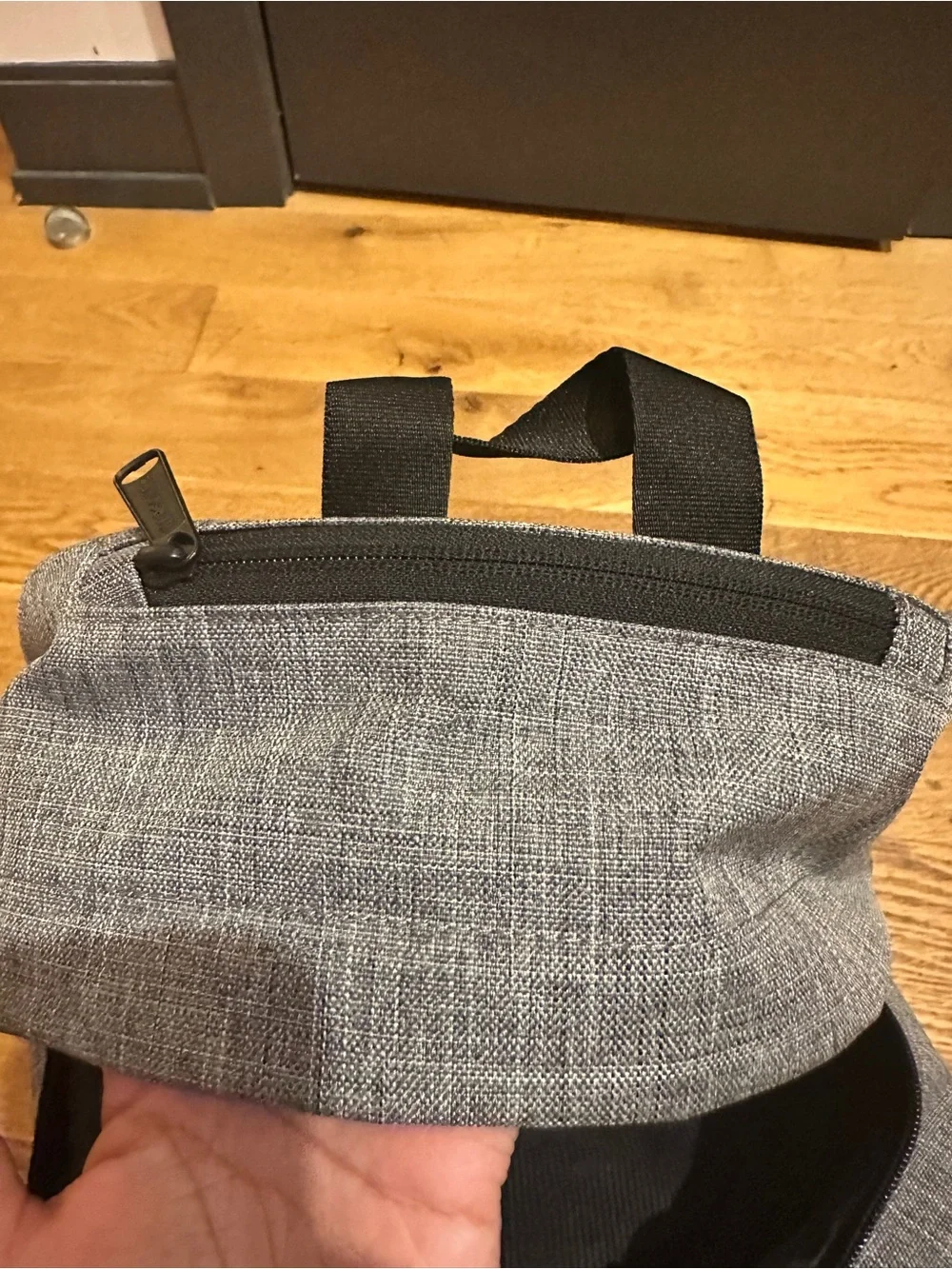 Herschel Supply Company gray compact