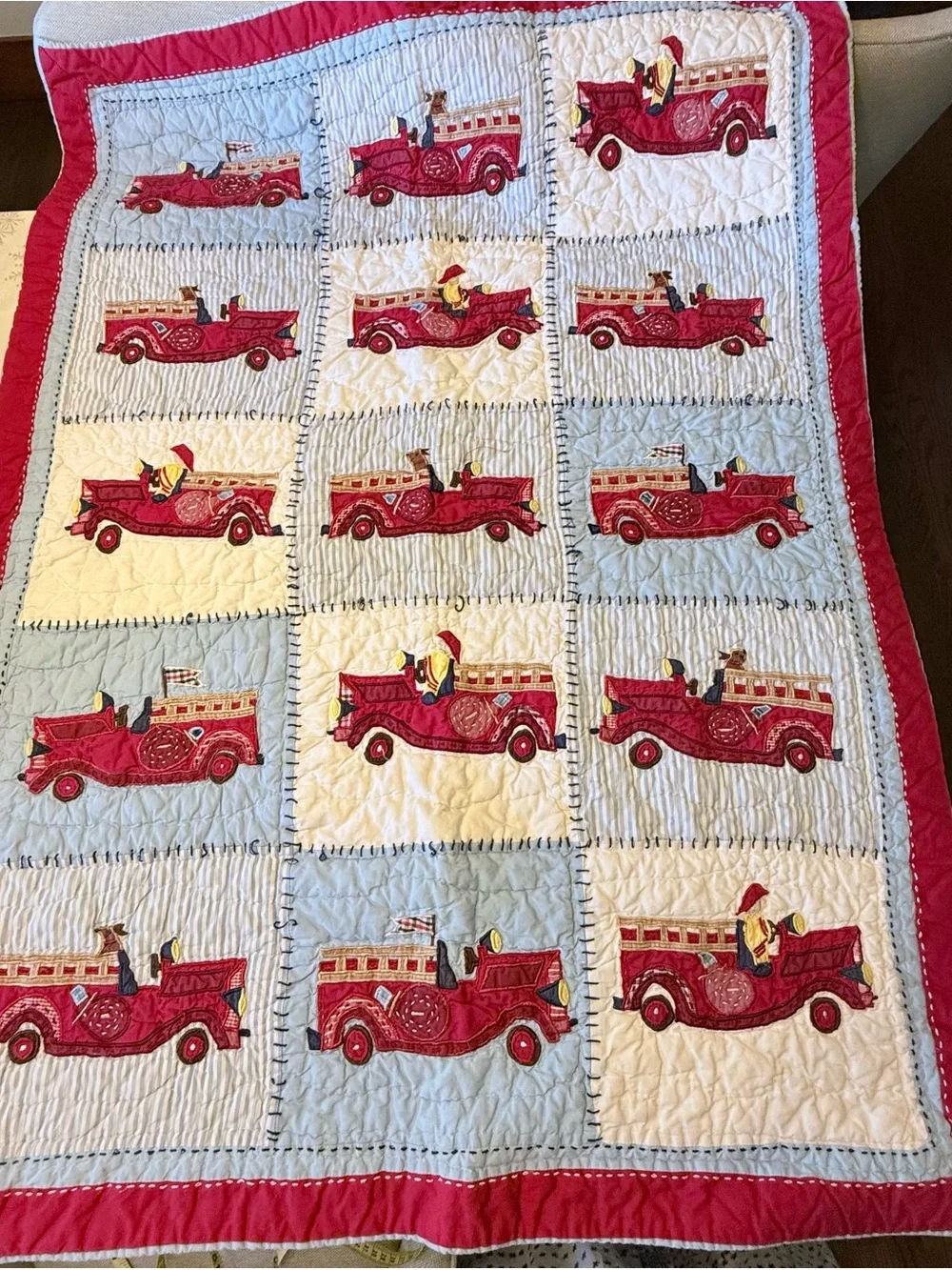 Vintage Pottery Barn Kids Red Fire Truck Engine Crib Quilt Toddler 33x45 EUC