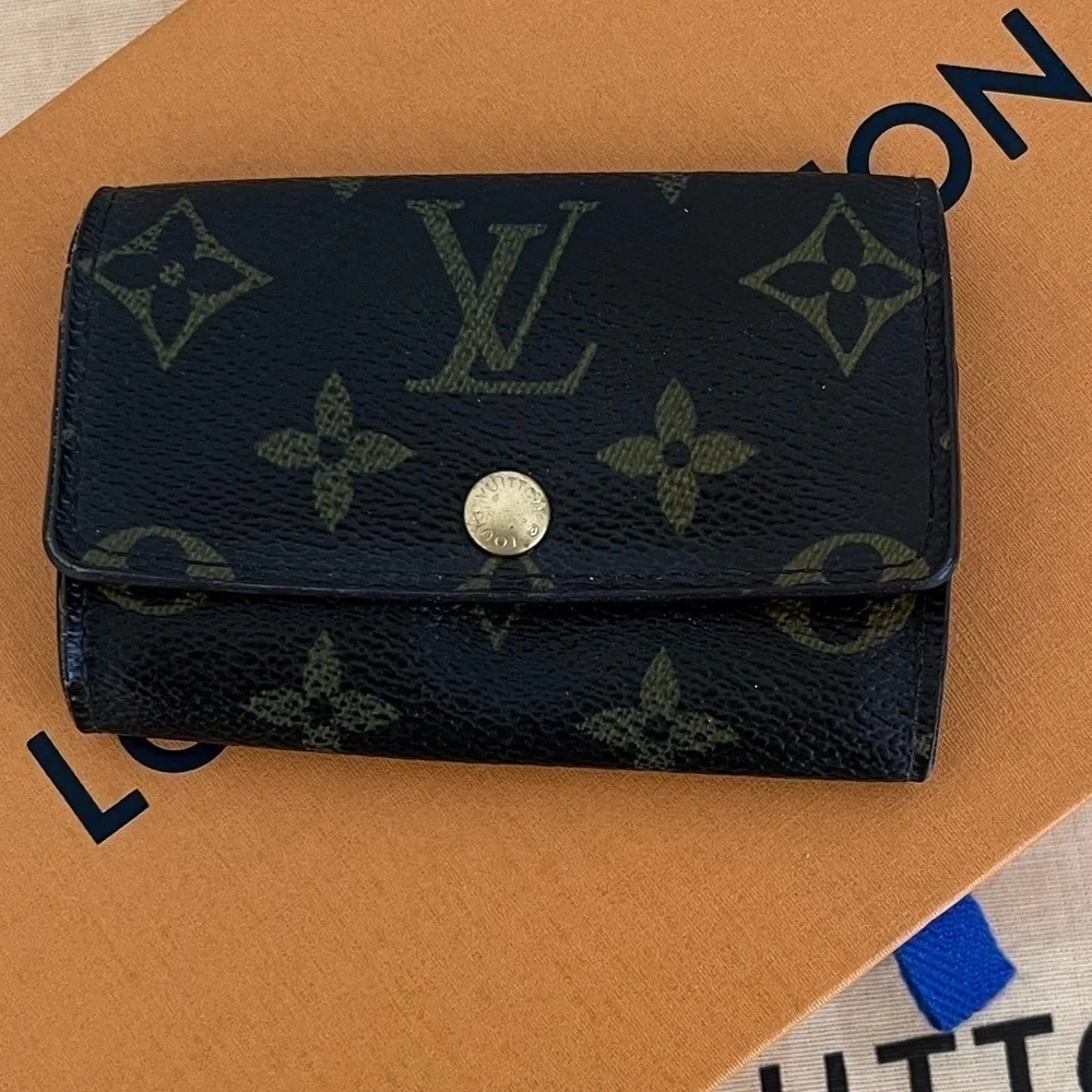Louis Vuitton Monogram 6 Ring Key Case Circa 2008