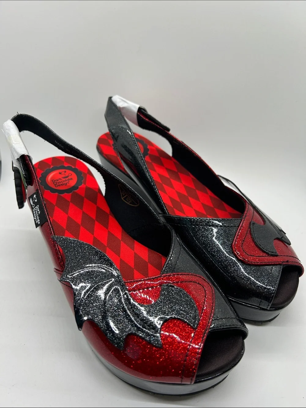 Hot Chocolate Design NWT Scarlet Black/Red Wedge Heel Slingback Shoes *Sz 8* 🌹🌹