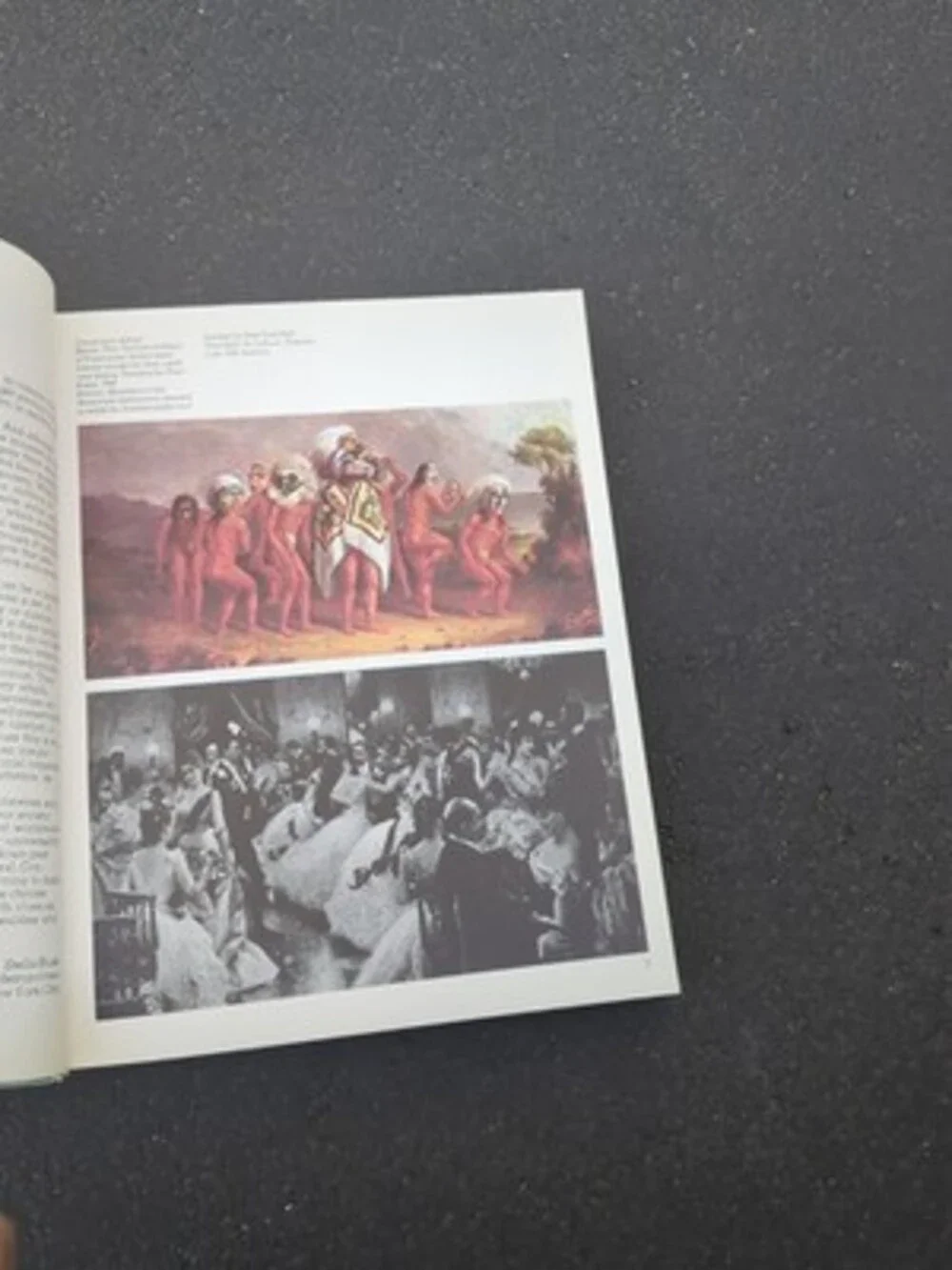 Fashion the Mirror of History by Michael Batterberry and Ariane Batterberry...
