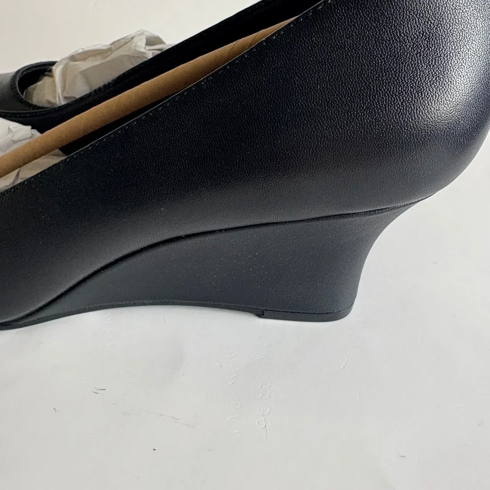 Clarks easy formal provides