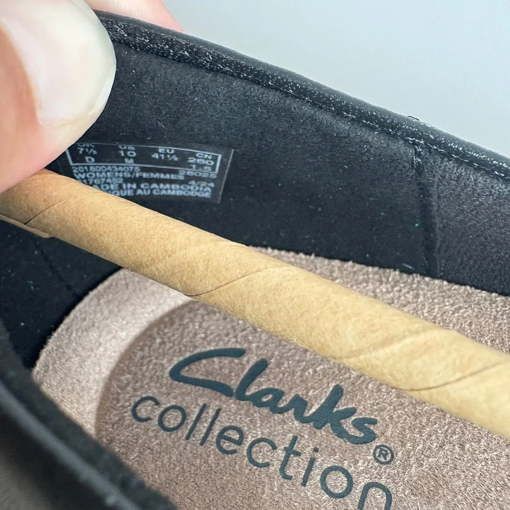 Clarks round olivette toe
