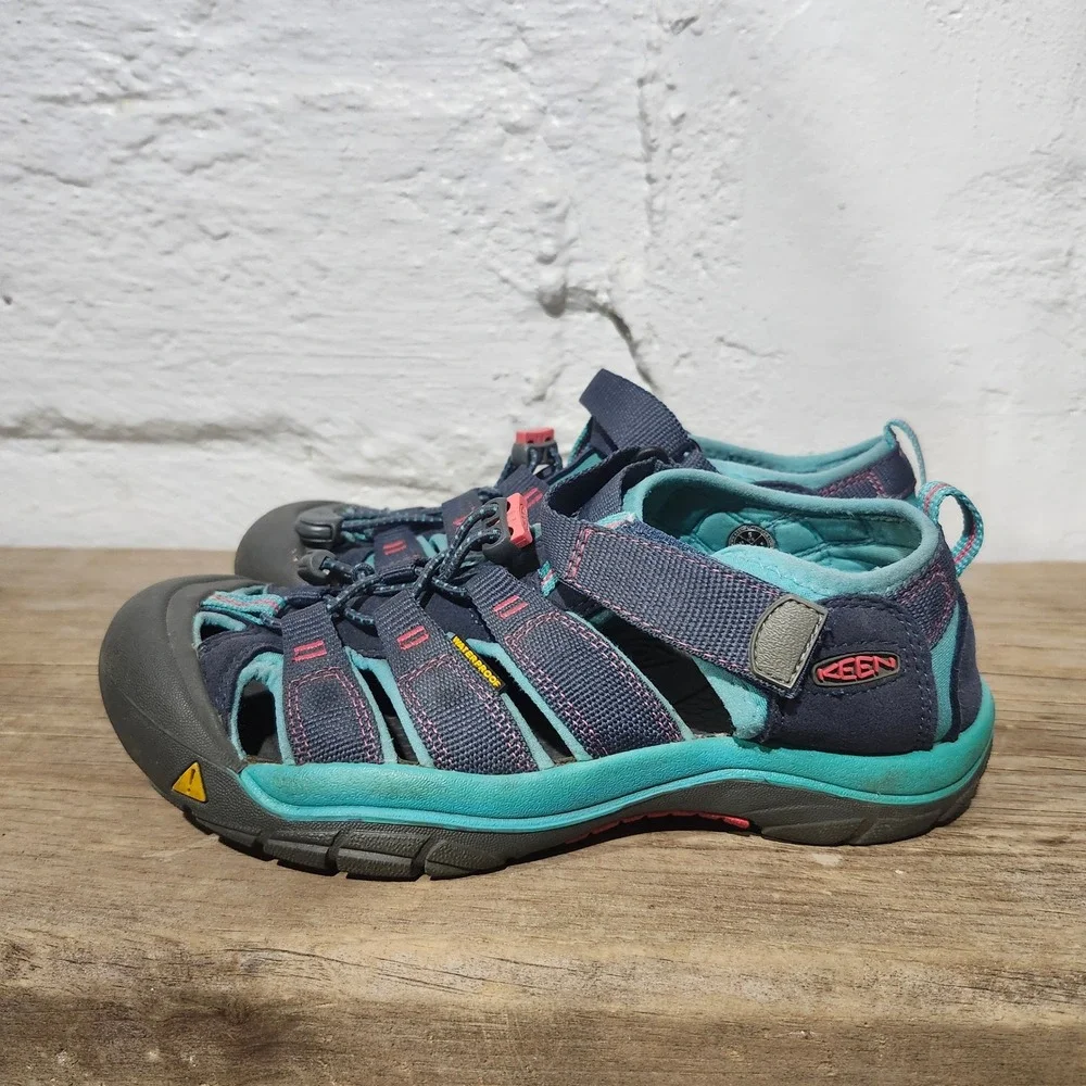 Keen Newport H2 Kids Sandals Navy Teal Pink Waterproof Hiking Shoes Size 5 US