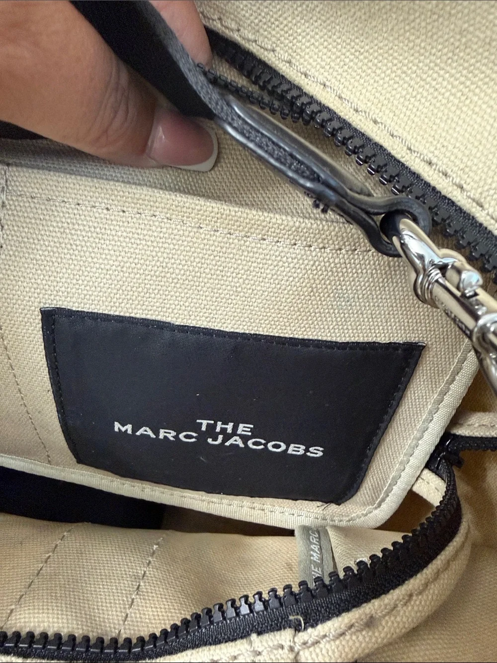 Marc Jacobs compact canvas
