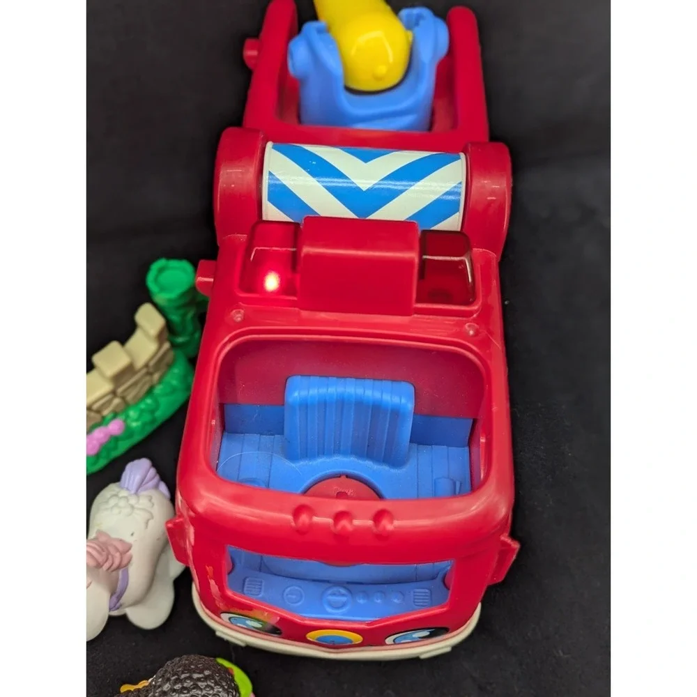 Little People product set