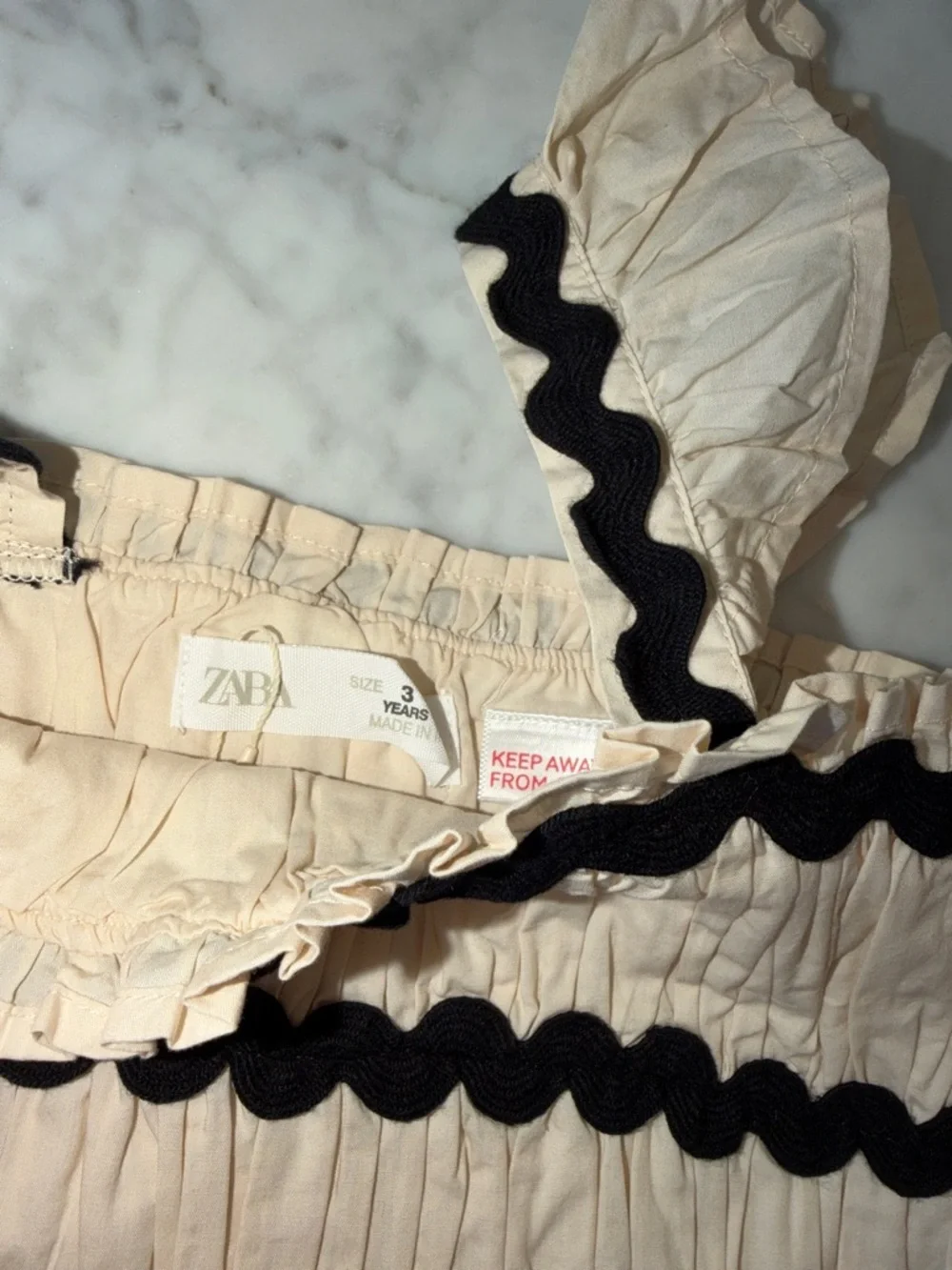 NWT Zara Cream Set with Black Trim Kids Matching Top and Pants 3Y