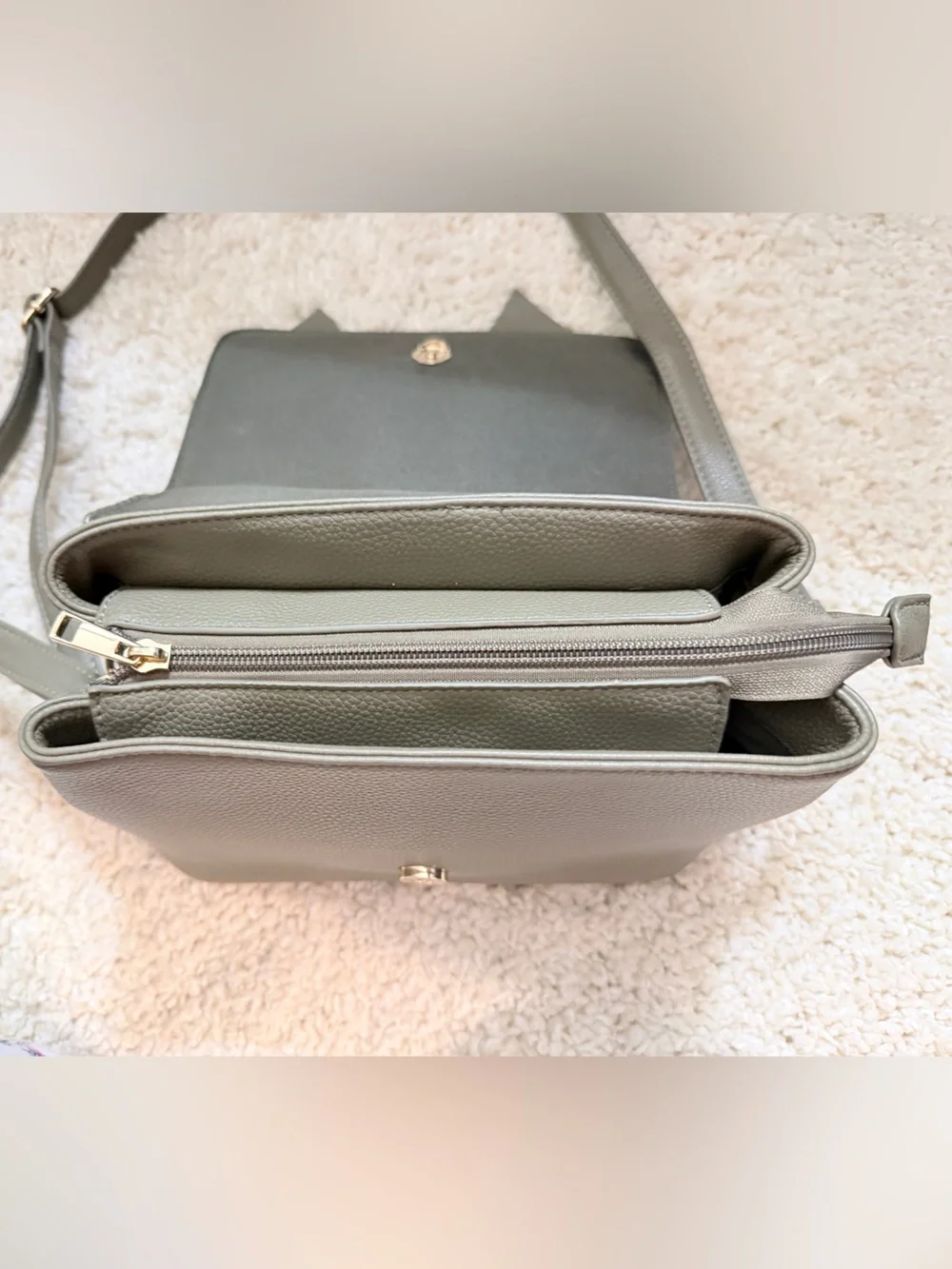 N/A elegant taupe