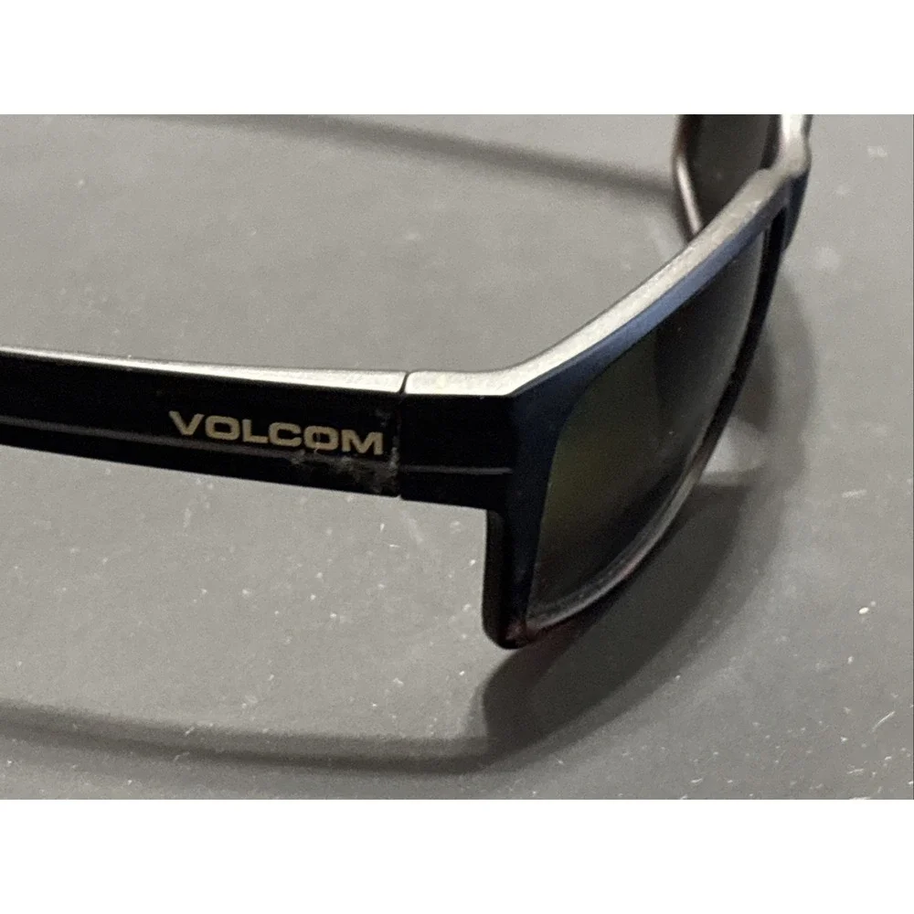 Volcom Stoneage VE01002002 Sunglasses Matte Black Tortoise Dark Lenses