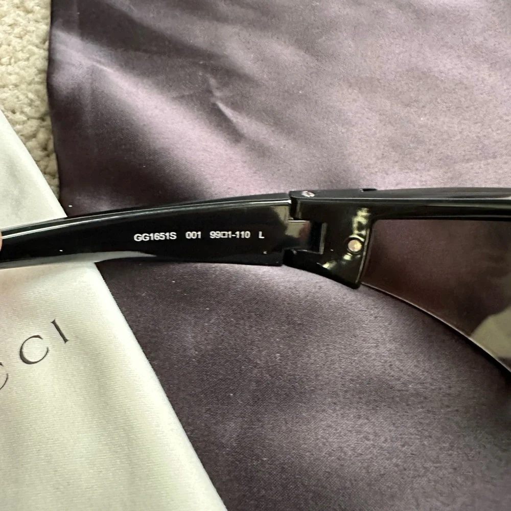 100% Authentic GUCCI GG1651S RIMLESS SHIELD‎ SUNGLASSES IN BLACK