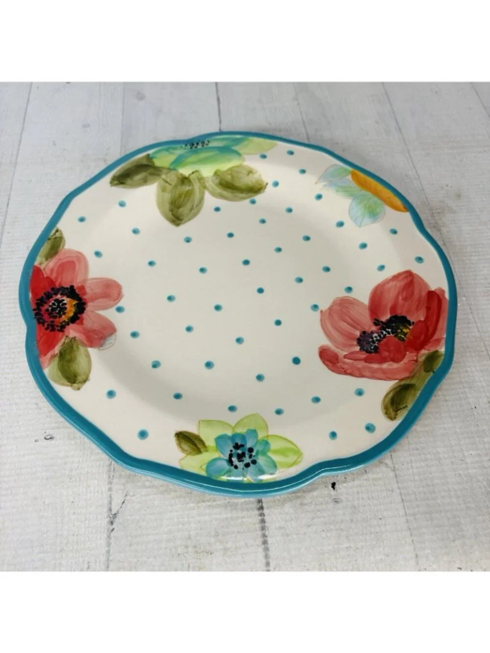 The Pioneer Woman scalloped vintage plates