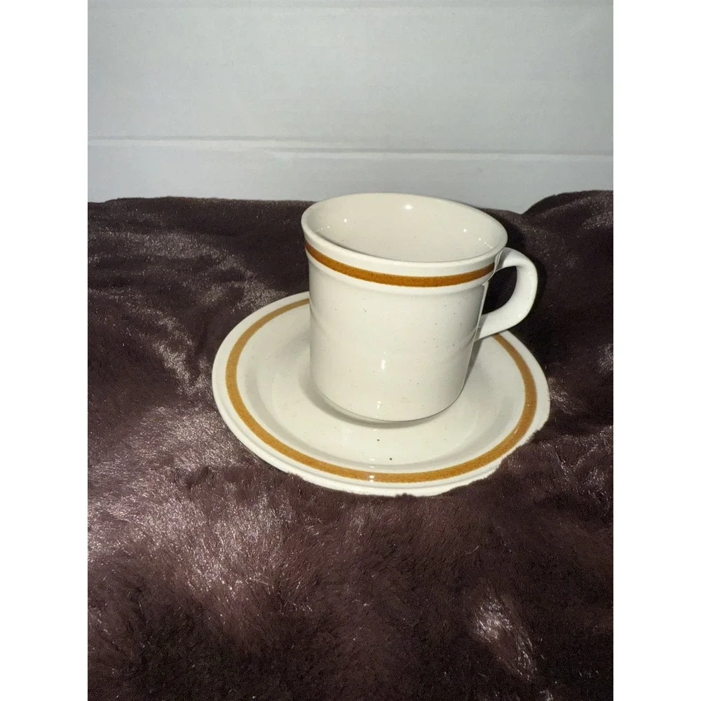 Old Brook Collection Stoneware this measuring