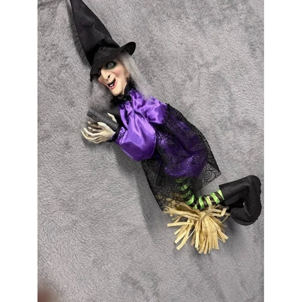 Sunstar Industries 2014 The Gothic Collection Animated Witch‎ Halloween Decor