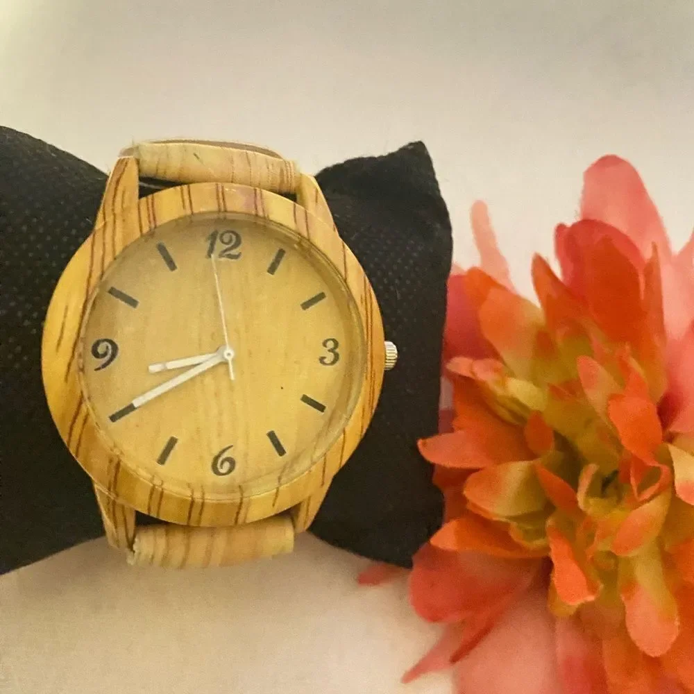 🛍️stainless steel Wood Wrist Watch For Women personalized Gift 🎁