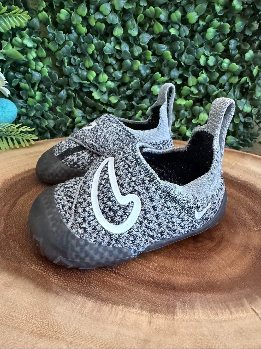 Nike Swoosh 1 Baby Shoe Black/White 4C