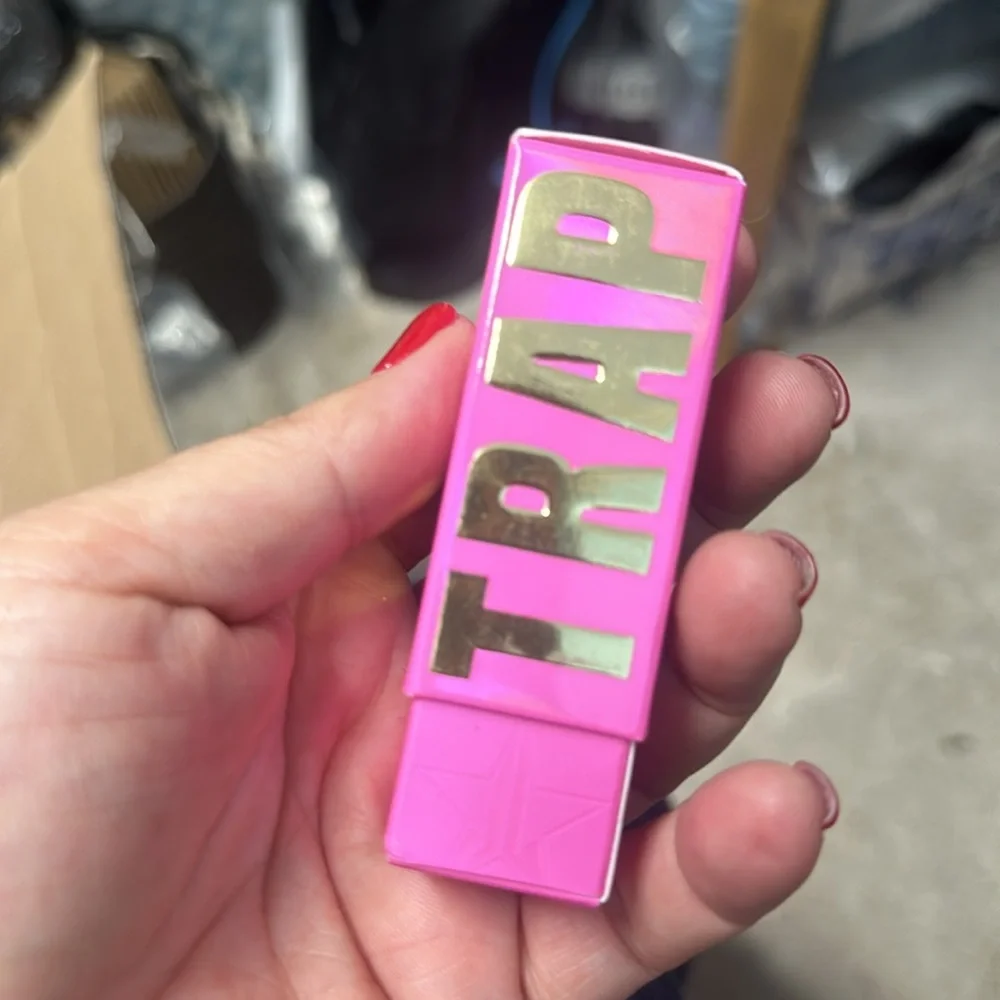 Jeffree Star velvety smooth