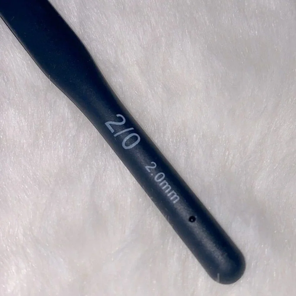 Crochet Needle Black 2.0 mm